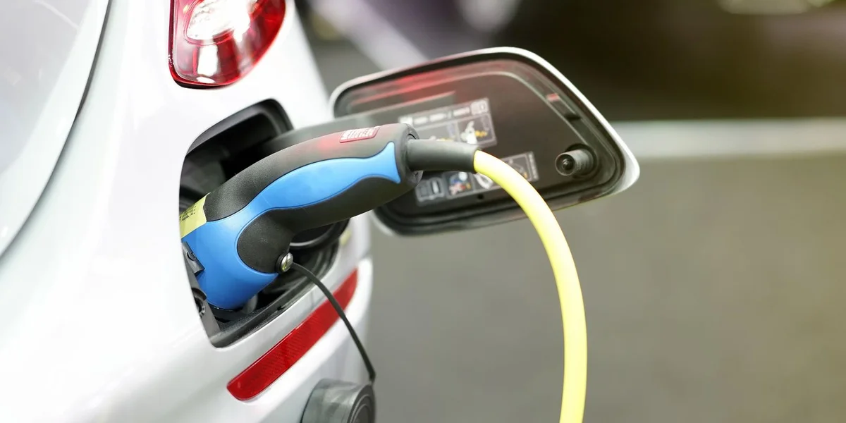 Bundeslänner géint de Verbuet vu Verbrennermotoren an der EU ab 2035 | © Bigstock