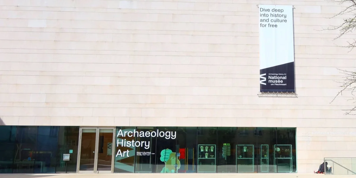 D'Archeologie nei an Zeen setzen: Déifgräifend Aarbechten am Nationalmusée | © https://www.mnaha.lu/