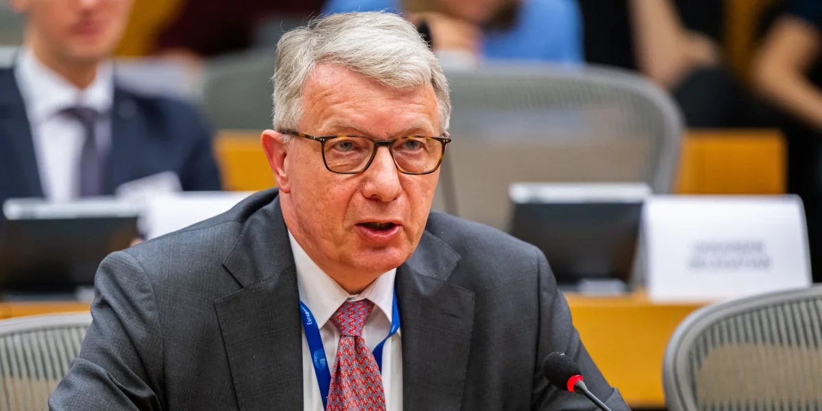 Sträit ëm Pensiounsuspréch: Fernand Kartheiser kritt nees viru Geriicht recht | © European Union