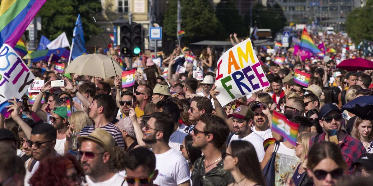 EU-Kommissioun: Keng zousätzlech legal Schrëtt géint Ungarn fir elo | © picture alliance / JOKER | Martin Fejer/ est&ost