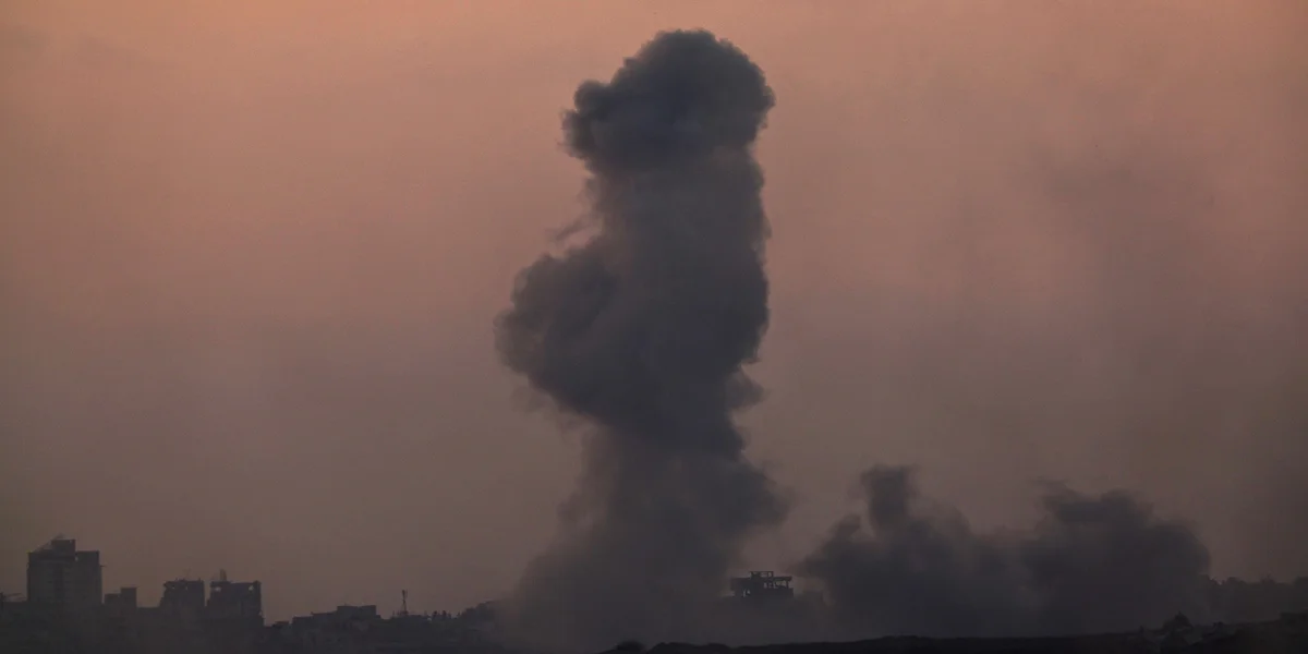 Nei intensiv israeelesch Militäroperatioun an der Stad Gaza | © EPA/ATEF SAFADI