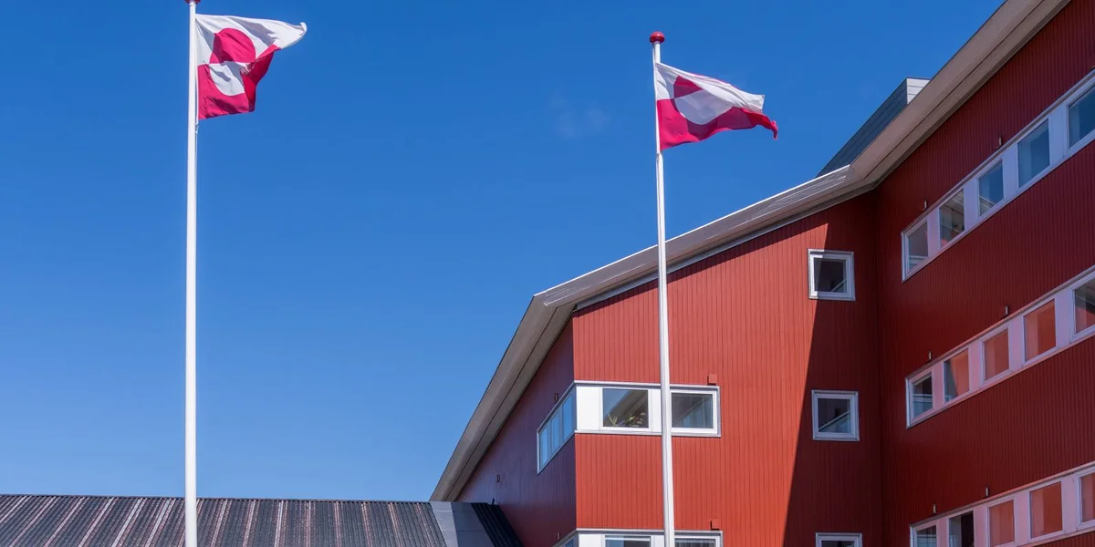 Grönlännesch Parteie reagéieren eng éischte Kéier op d'Pläng vum Donald Trump | © Adobe Stock