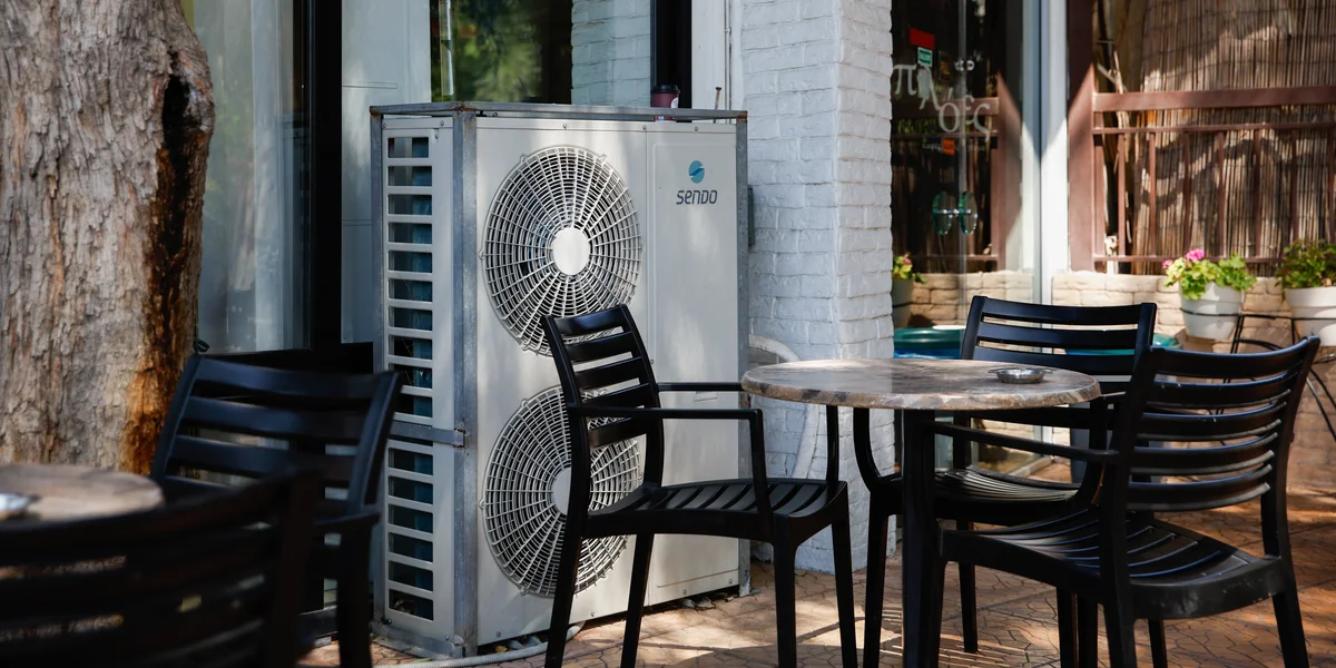 Projet Heures Silencieuses: Och Restaurante passe sech u spezifesch Besoinen un | © picture alliance/dpa | Socrates Baltagiannis