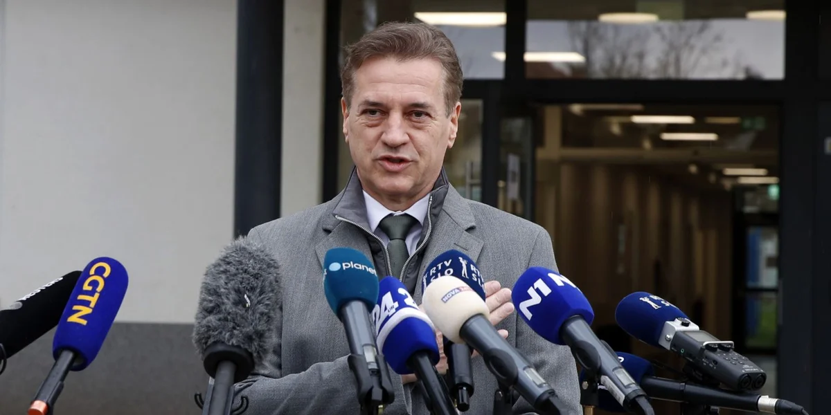 Parlamentswal a Slowenien: Proeuropäesche Kandidat Golob läit aktuell liicht vir | © EPA/ANTONIO BAT