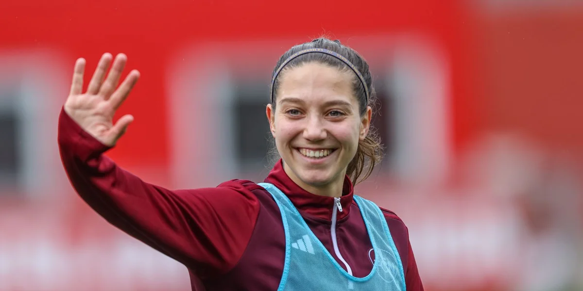 Roud Léiwinnen: Kapitänin Laura Miller elo awer fir Matcher géint Israel nominéiert | © picture alliance / HMB Media | Hendrik Hamelau