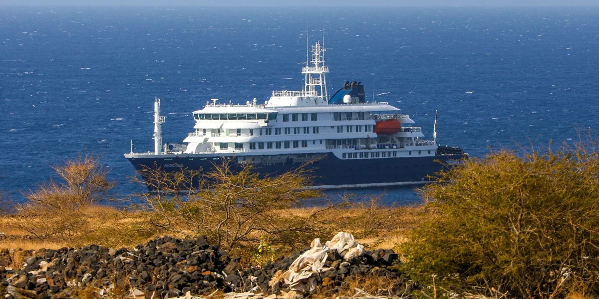 Lëtzebuerger Air-Rescue hëlleft beim Rapatriement vun zwee Patiente mat Symptomer  | © EPA/ELTON MONTEIRO
