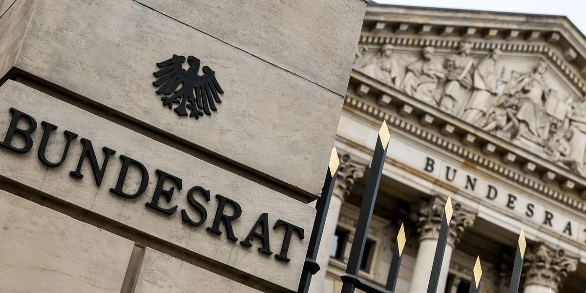 Bundesrat blockéiert: 1.000 Euro steierfräi pro Salarié ginn elo awer net ausbezuelt | © EPA/FILIP SINGER