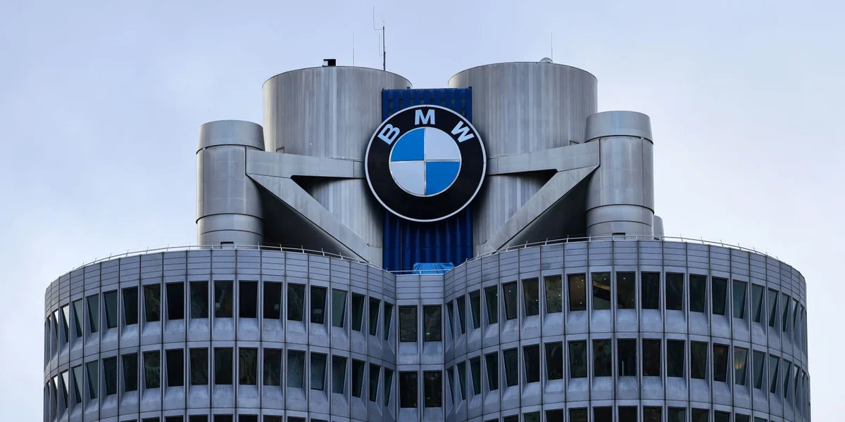 Däitschen Automobilkonzern BMW wëllt 8.000 Plazen ofbauen | ©  EPA/RONALD WITTEK