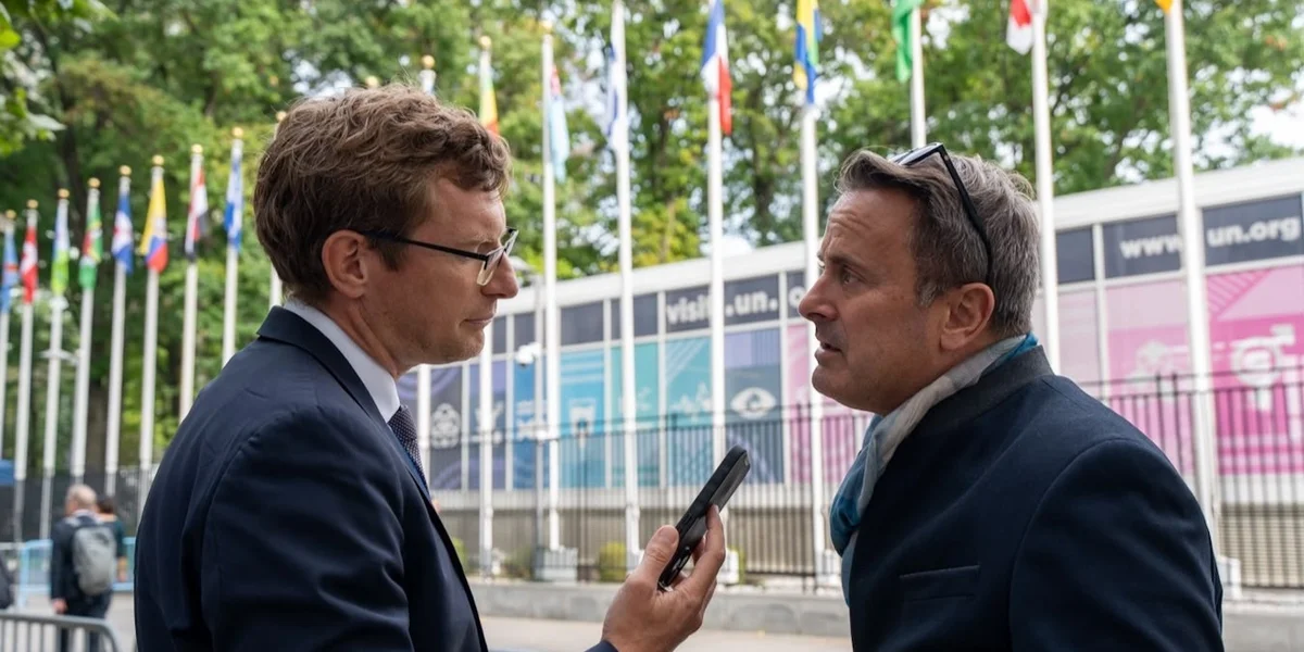 Philip Crowther, Xavier Bettel  | © Lëtzebuerger Ausseministère