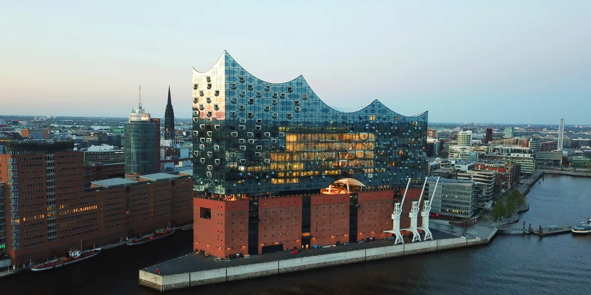Elbphilharmonie: E Bilan no 10 Joer | © unsplash/Holger Woizick